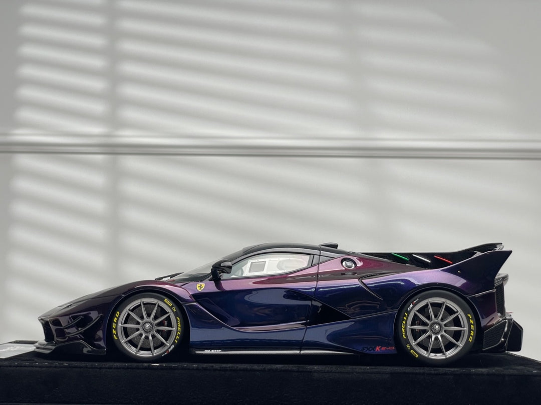 Ferrari FXX-K EVO (Chameleon Purple) [Henson&Heaven] 1/18 scale