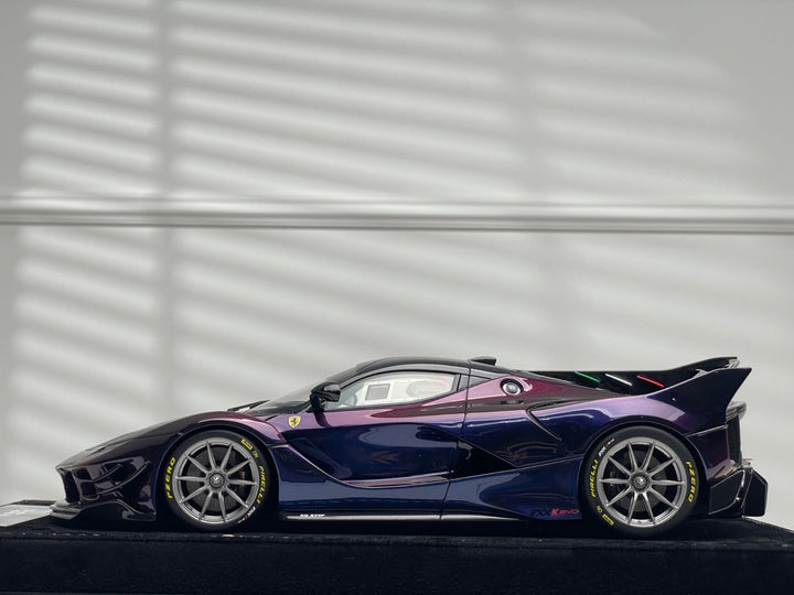 Ferrari FXX-K EVO (Chameleon Purple) [Henson&Heaven] 1/18 scale