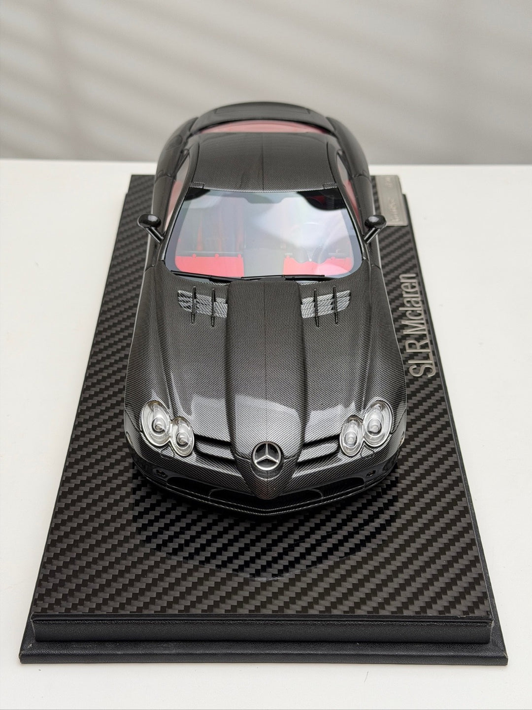 Mercedes-Benz SLR Mclaren (Full Exposed Carbon Fiber) [FrontiArt] 1/18 scale
