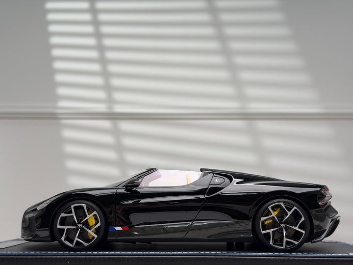 Bugatti Mistral (Black) [MR Collection] 1/18 scale