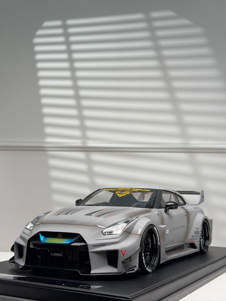 2 Nissan R35 GT-RR LBWK (Matte Orange Zero Fighter) gray [IVY Model] 1/12 scale