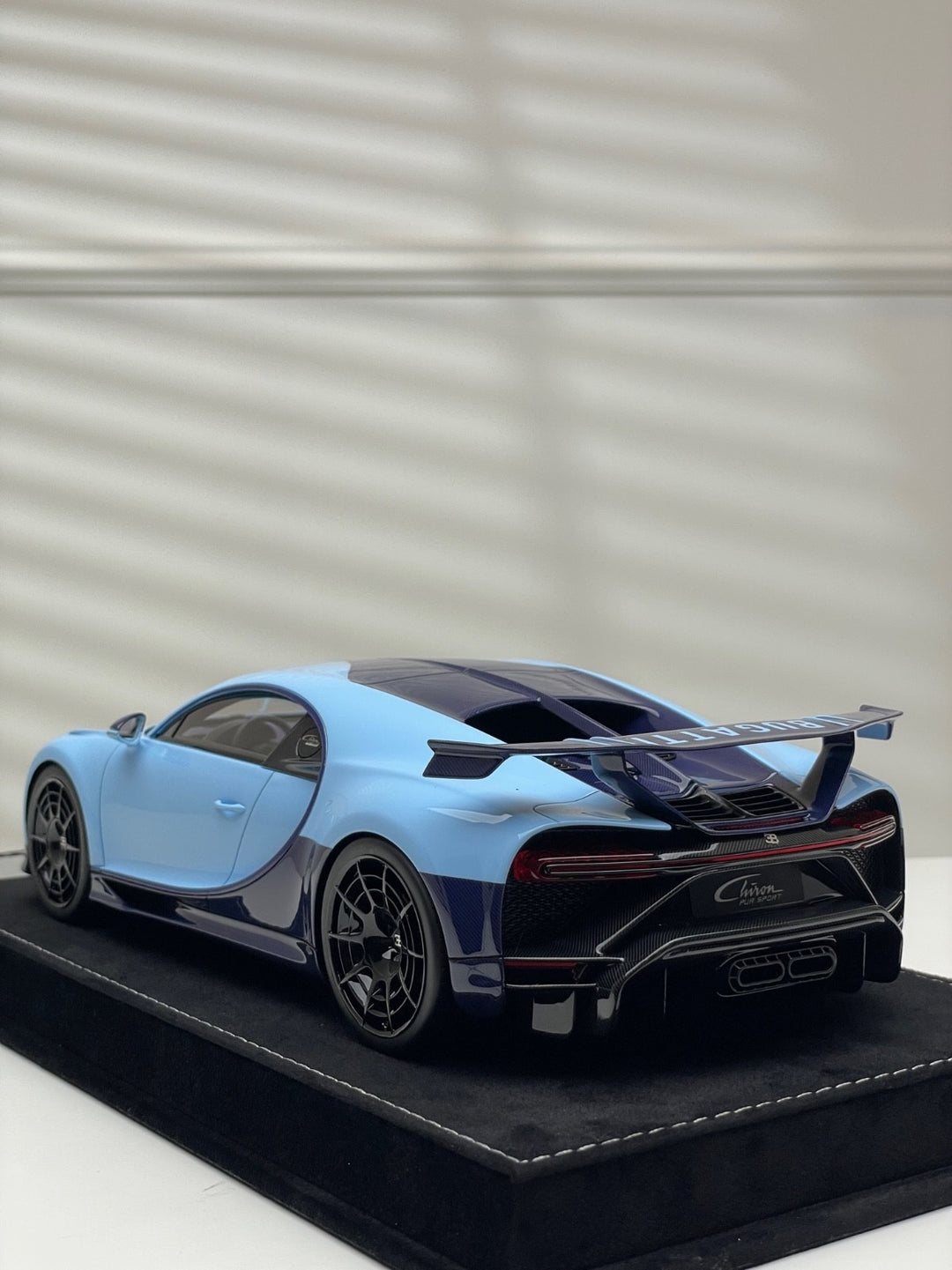 Bugatti Chiron Pur Sport (Baby Blue) [Henson&Heaven] 1/18 scale
