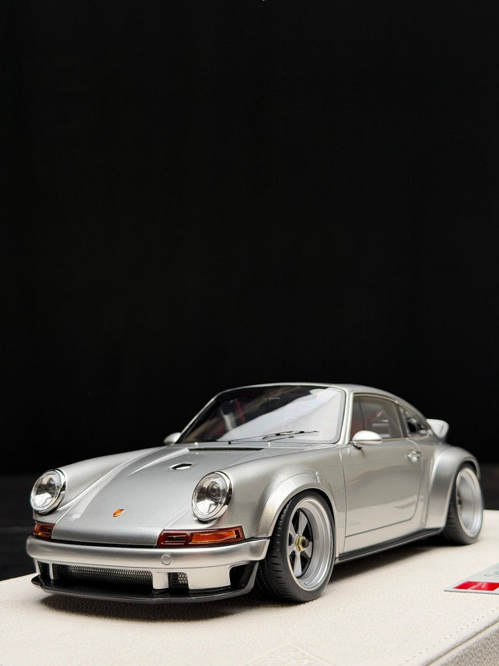 Porsche 911 Singer DLS (Silver) [Make up Eidolon] 1/18 scale