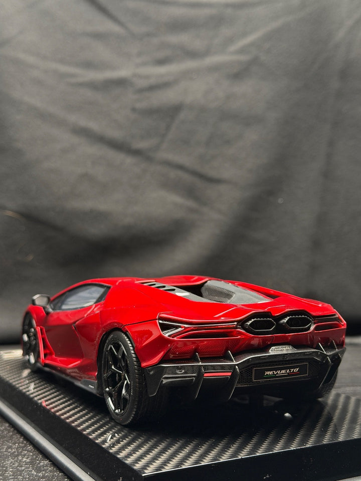 Lamborghini Revuelto (Metallic Red) [Ultra Unique] 1/18 scale