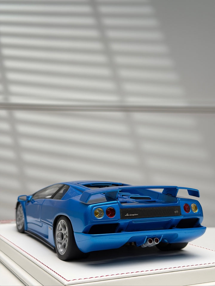 Lamborghini Diablo 6.0 VT (Blue) [APM Model] 1:18 scale