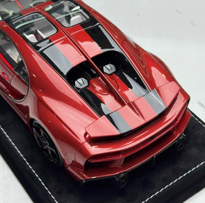 Bugatti Chiron Super Sport (Red Carbon) [Henson&Heaven] 1/18 scale