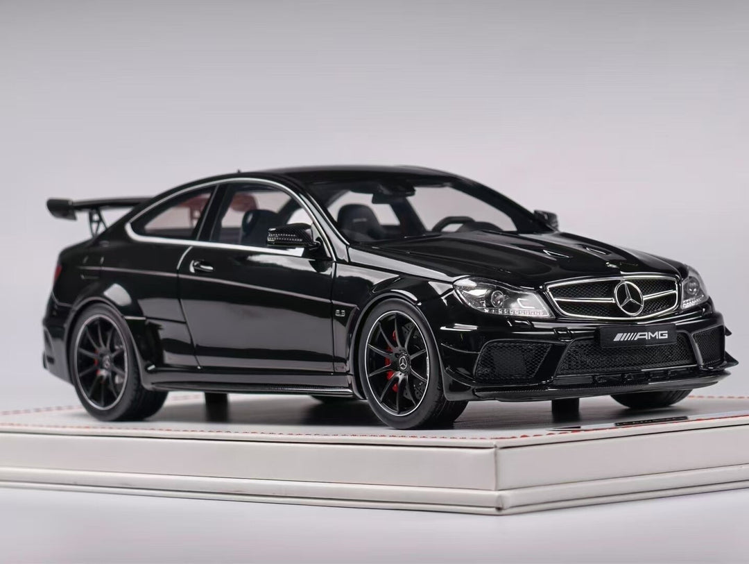 Mercedes-Benz AMG C63 Black Series (Black) [Vehicle Art] 1/18 scale
