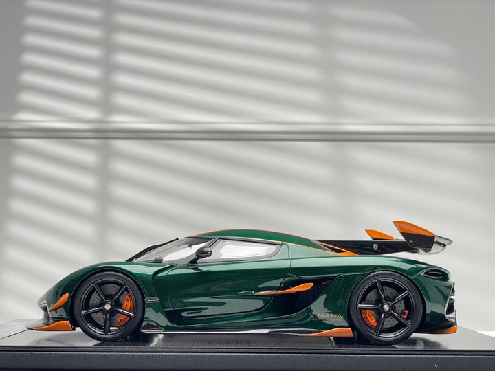 Koenigsegg Jesko (Green Carbon Fiber) [FrontiArt] 1/18 scale