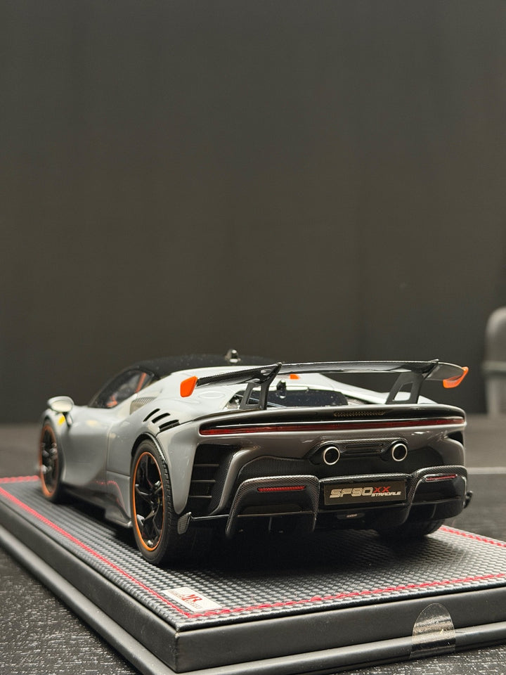 Ferrari SF90XX Spider (Gray) [MR Collection] 1/18 scale