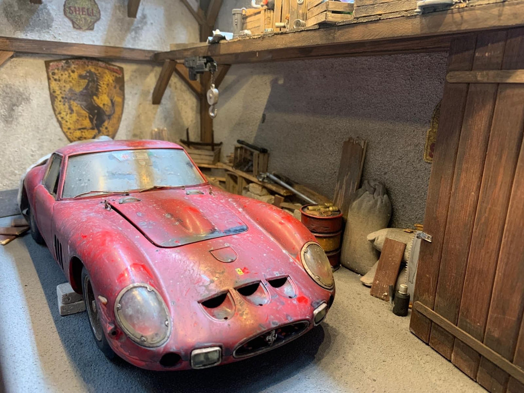 Ferrari 250 GTO - Barn Diorama (Hand Made) [1:18 scale]