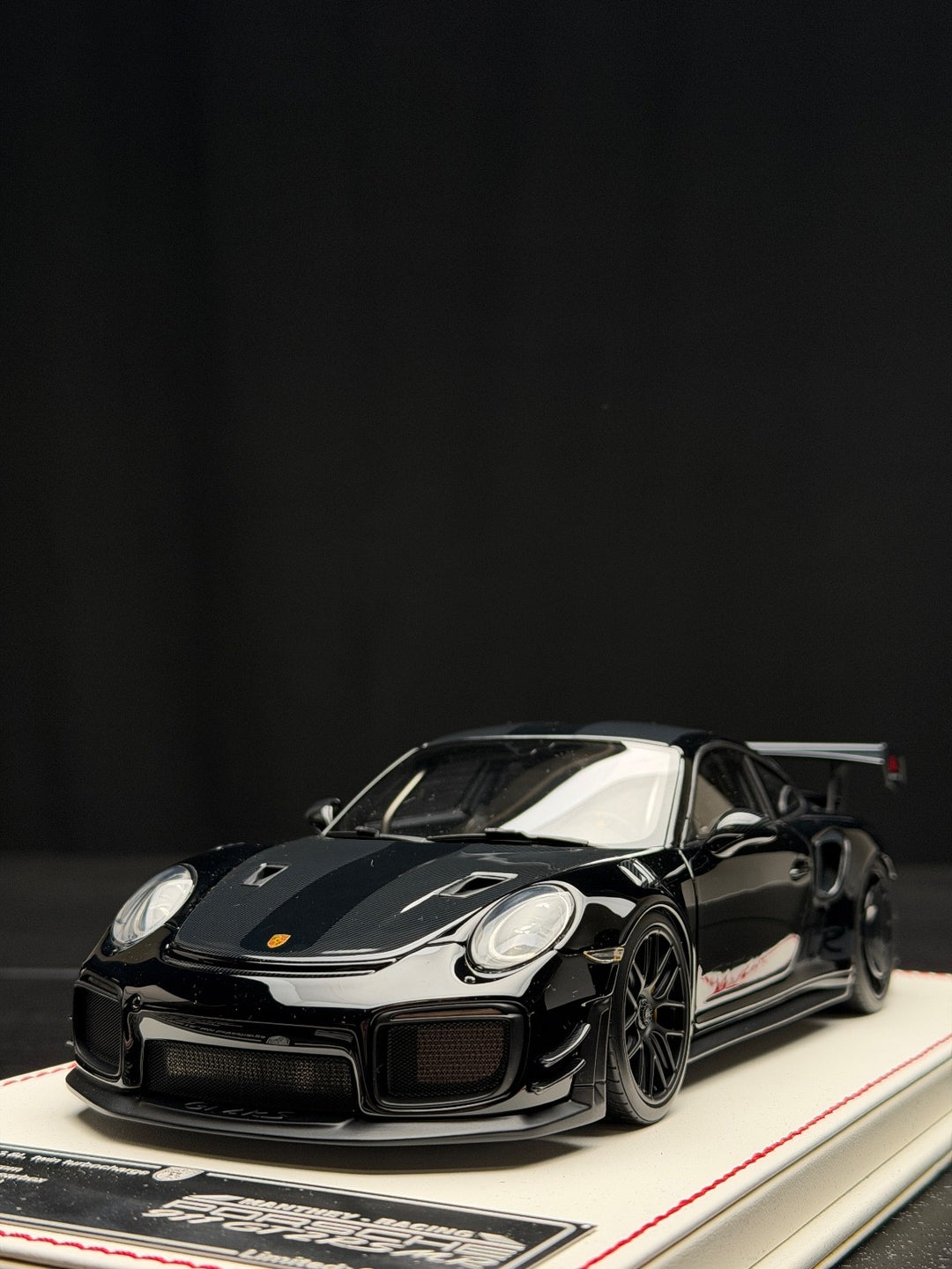 Porsche 911 GT2 RS MR (Black) [Davis & Giovanni] 1:18 scale