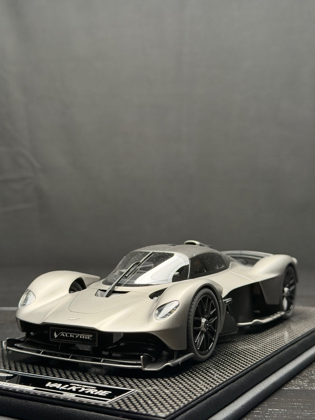 Aston Martin Valkyrie (Matte Dark Silver) [FrontiArt] 1/18 scale