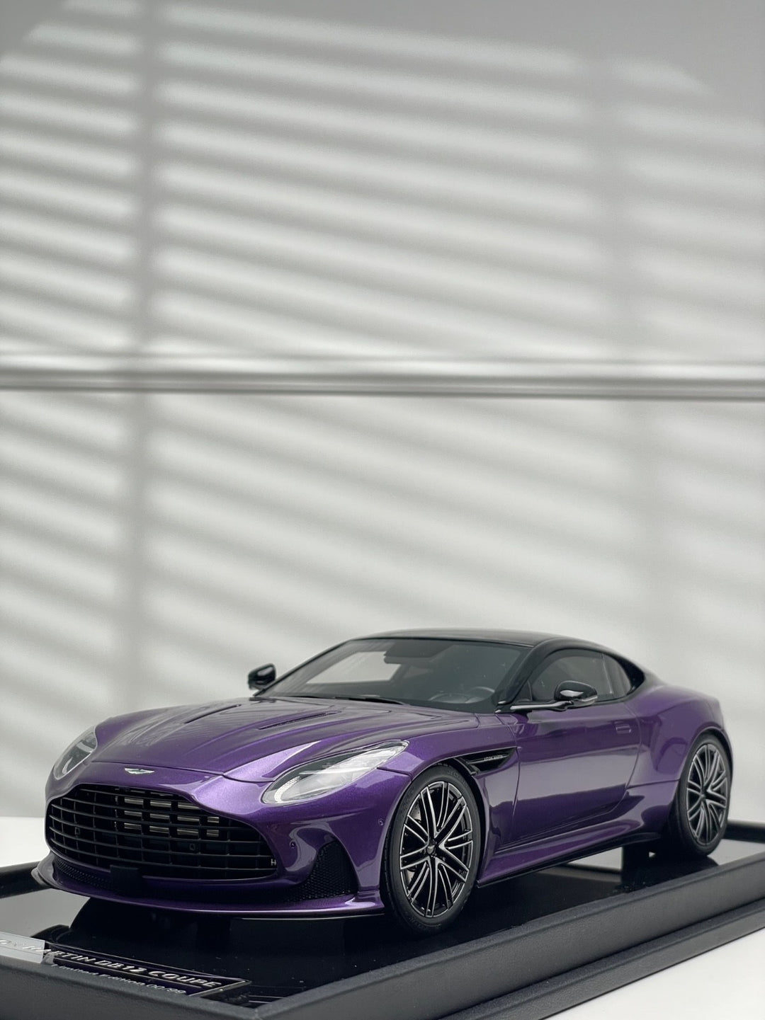 Aston Martin DB12 Coupe (Purple) [Motorhelix] 1/18 scale