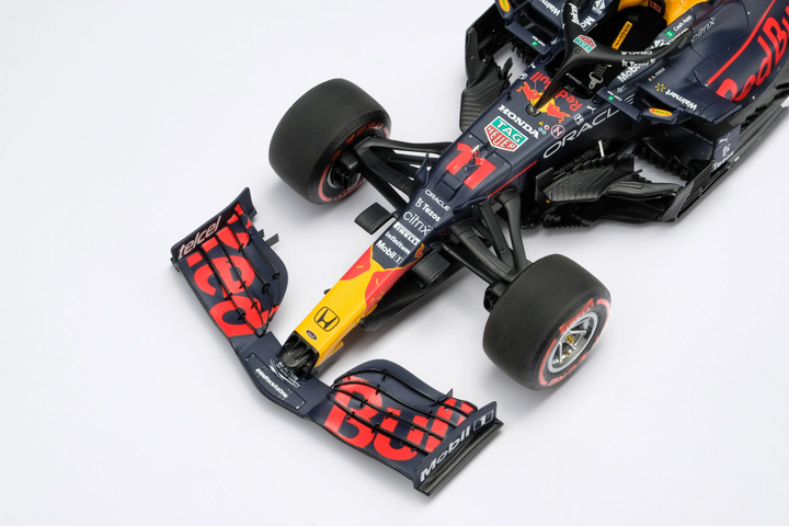 RED BULL RACING HONDA RB16B (2021 ABU DHABI GRAND PRIX) [Amalgam] 1:18 scale