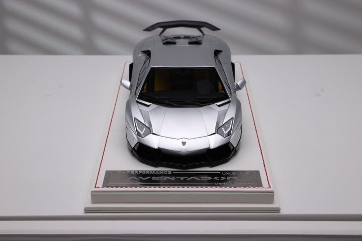 Lamborghini Aventador LBWK (Chrome Silver) [Davis & Giovanni] 1/18 scale