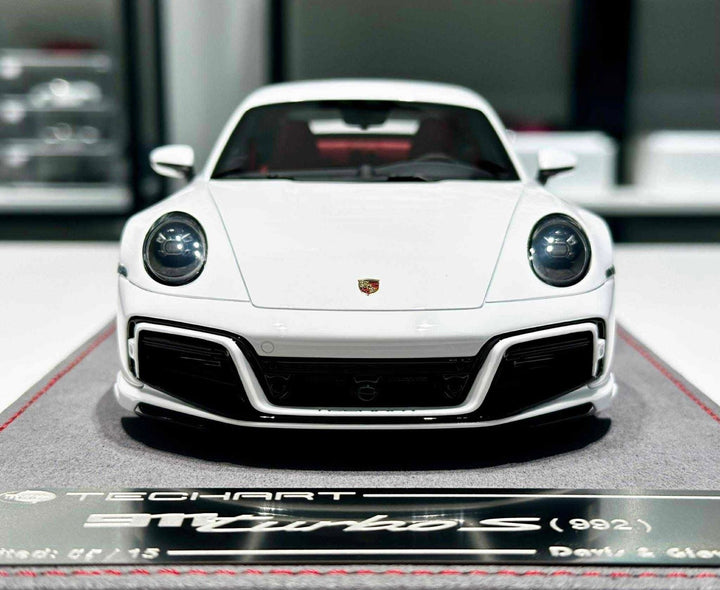 Porsche 911 Turbo S TechArt (Gloss White) [Davis & Giovanni] 1/18 scale