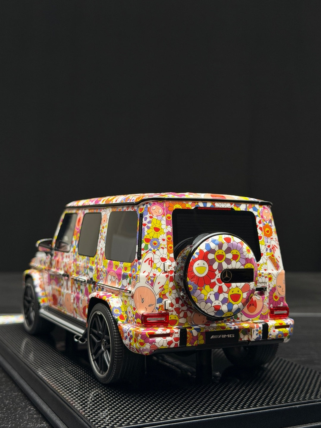 Mercedes-AMG G63 (Takashi Murakami) [Dino Model] 1/18 scale