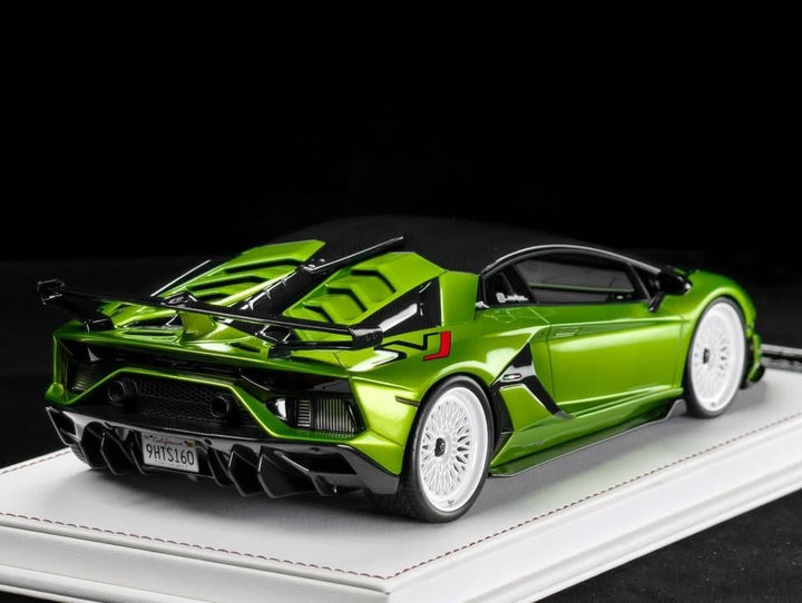 Lamborghini Aventador SVJ (AW Green) [Davis & Giovanni] 1/18 scale