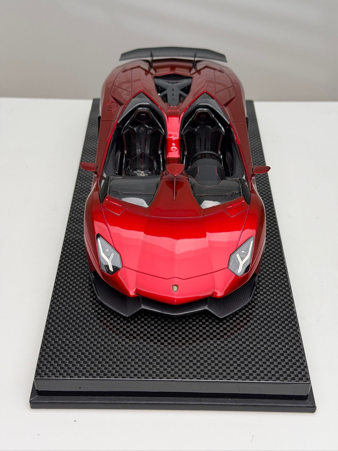Lamborghini Aventador J (Metallic Red) [MR Collection] 1/18 scale