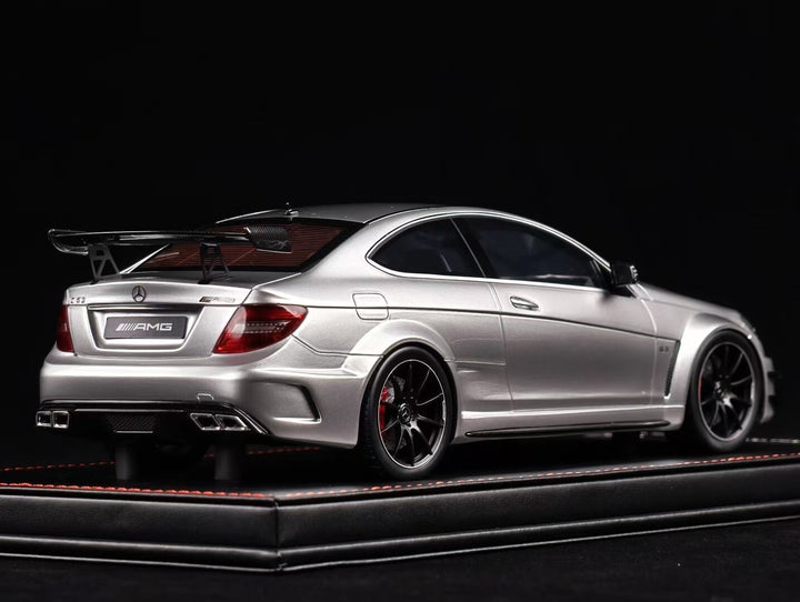Mercedes-Benz AMG C63 Black Series (Silver) [Vehicle Art] 1/18 scale