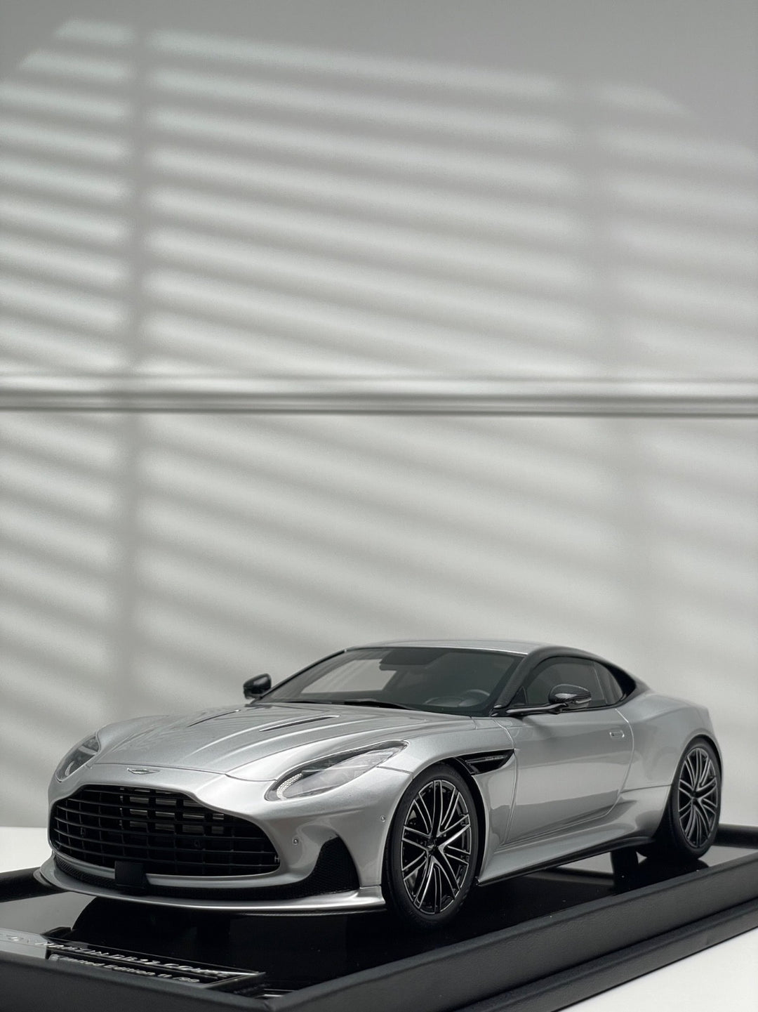 Aston Martin DB12 Coupe (Silver) [Motorhelix] 1/18 scale