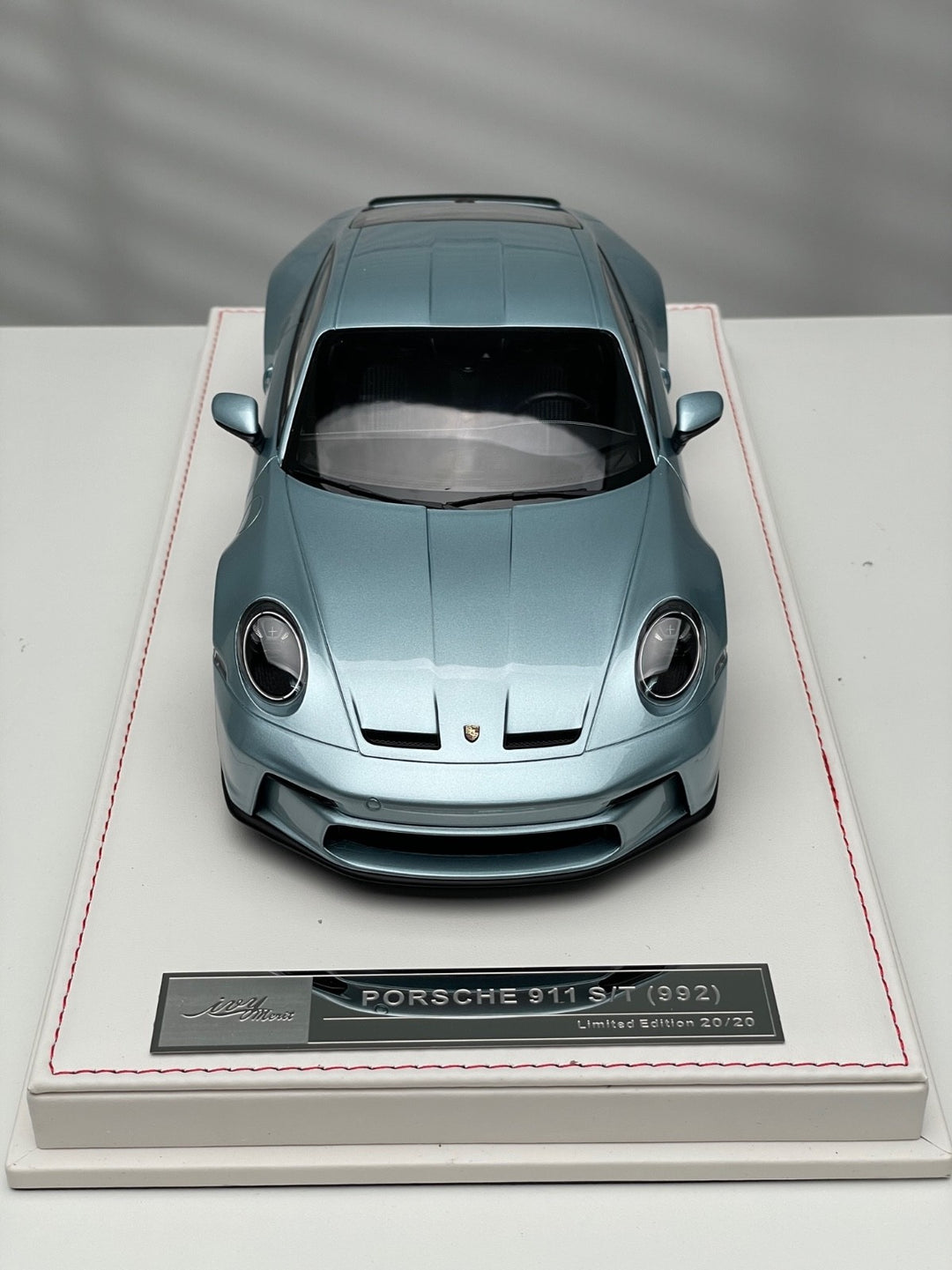 Porsche 911 S/T (Ice Blue/ Black Rims) [Ivy Merit Model] 1/18 scale