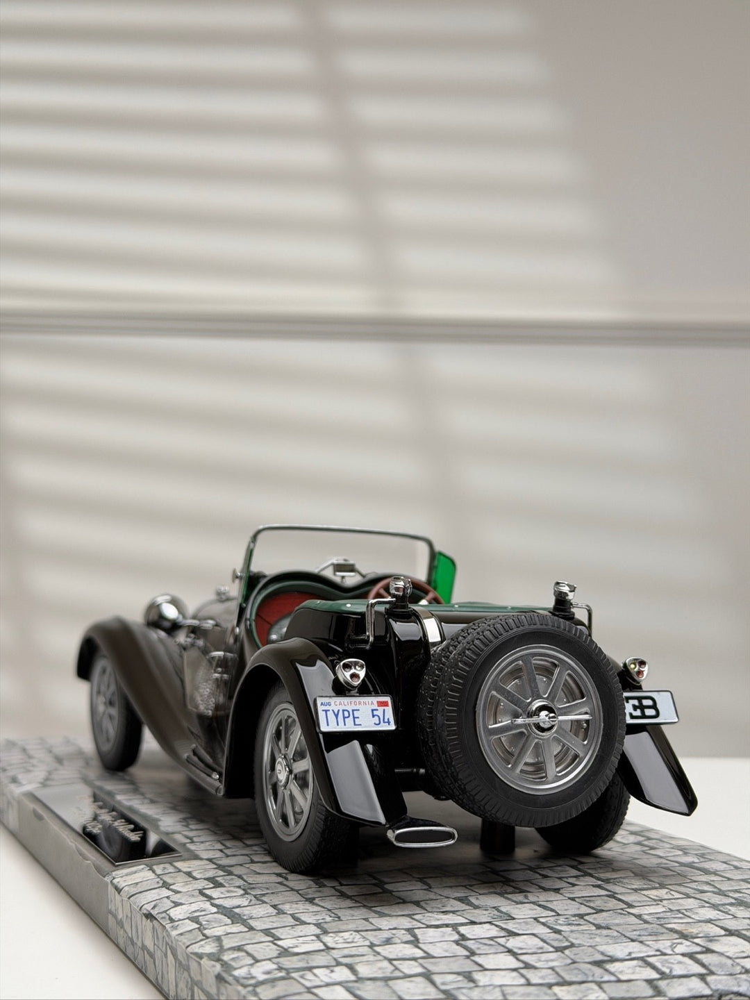 1931 Bugatti Type 54 Roadster (Black) [MINICHAMPS] 1/18 scale