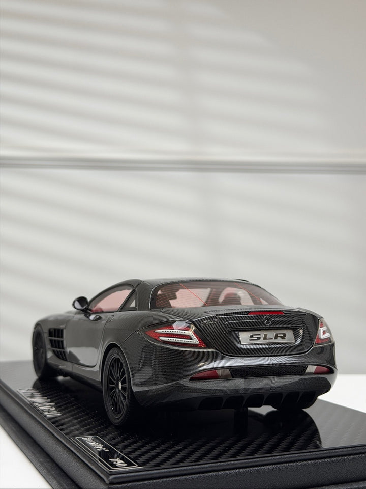 Mercedes-Benz SLR Mclaren (Full Exposed Carbon Fiber) [FrontiArt] 1/18 scale