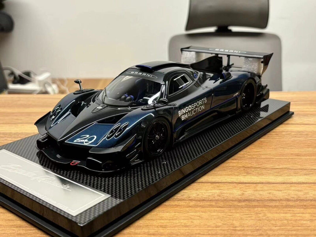 Pagani Zonda Revolucion (Blue Carbon Fibre) [Dino Model] 1/18 scale