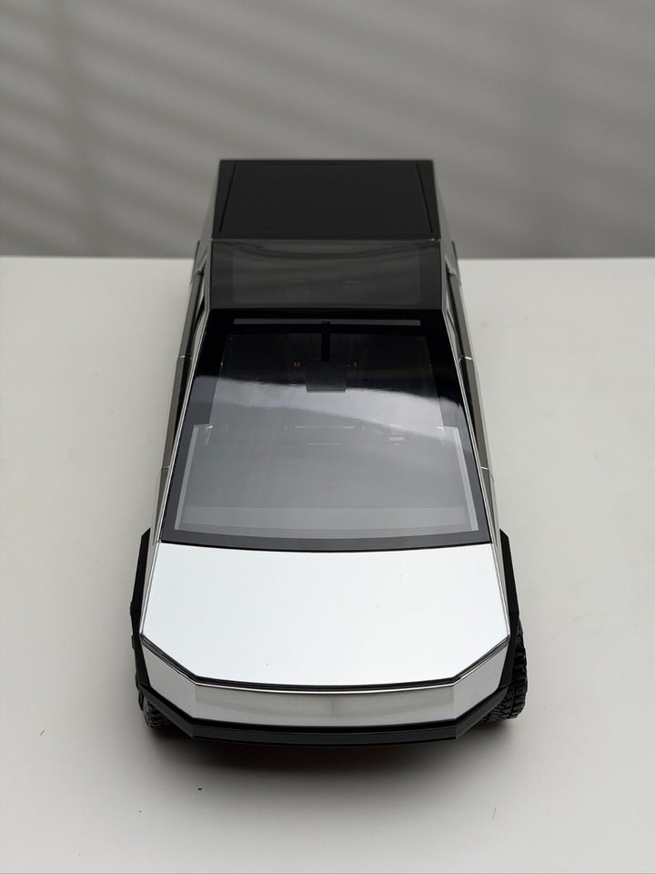 Tesla Cybertruck (Titanium) [Tesla] 1:18 scale