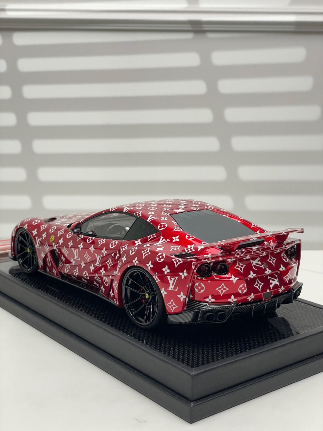 Ferrari 812 N-LARGO NOVITEC (LV Monogram) [IVY Model] 1/18 scale