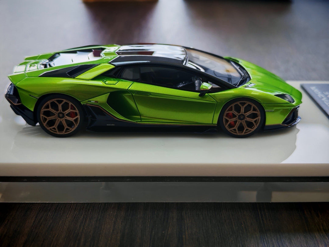 Lamborghini Aventador Ultimae (Giallo Verde Pearl)[Make Up AXELLWORKS]1:43 scale
