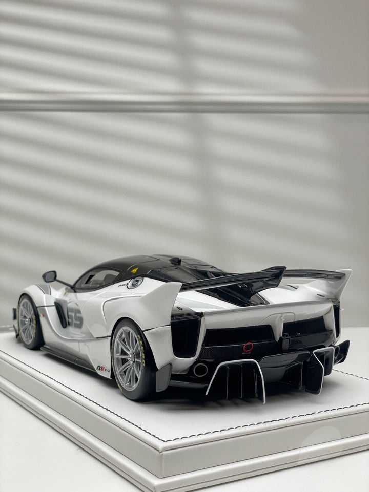 Ferrari FXXK EVO (Pearl White) [PRORAZE] 1/18 scale