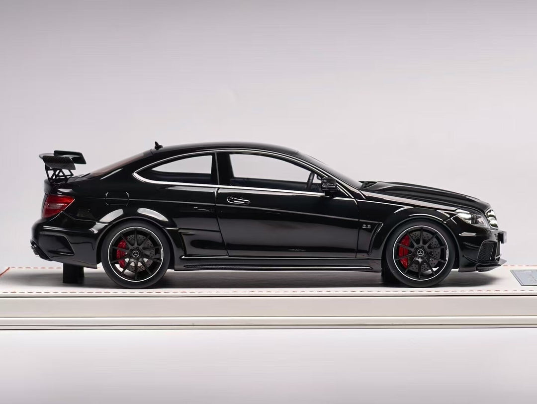 Mercedes-Benz AMG C63 Black Series (Black) [Vehicle Art] 1/18 scale