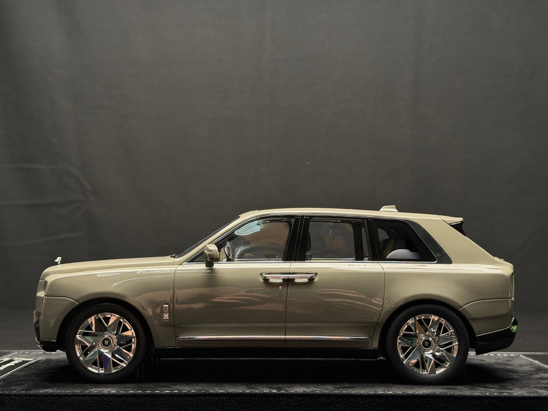 Rolls-Royce Cullinan Series II (Gray) [H&H] 1/18 scale