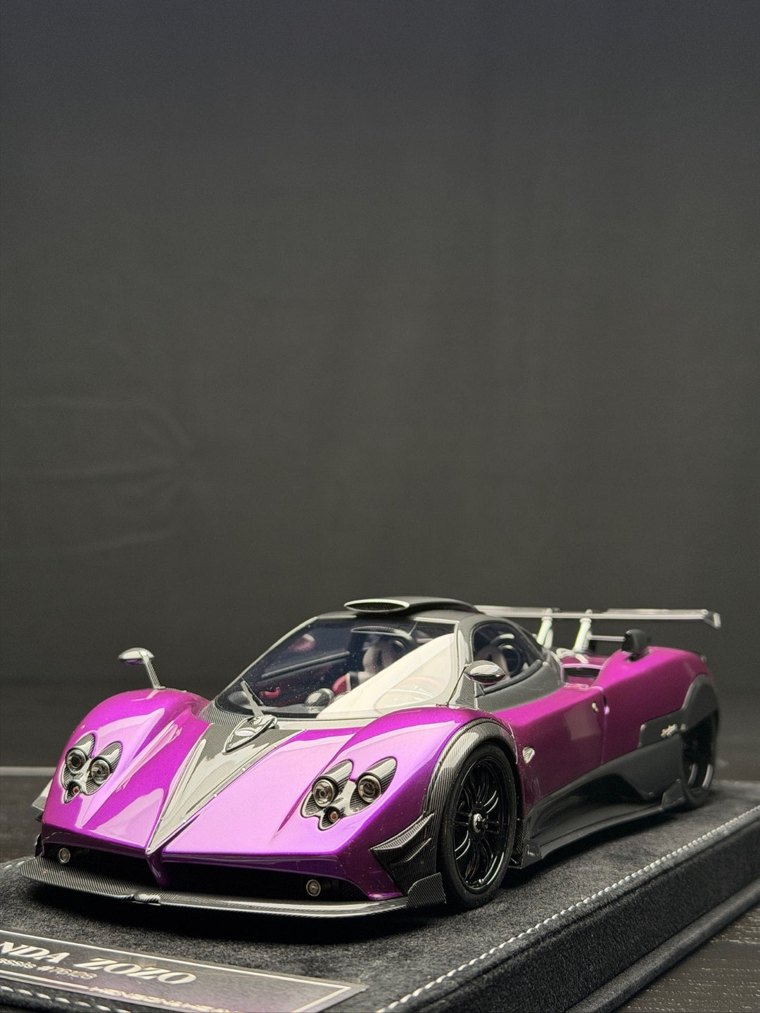 Pagani Zonda ZOZO (Purple/ Carbon) [Henson&Heaven] 1/18 scale
