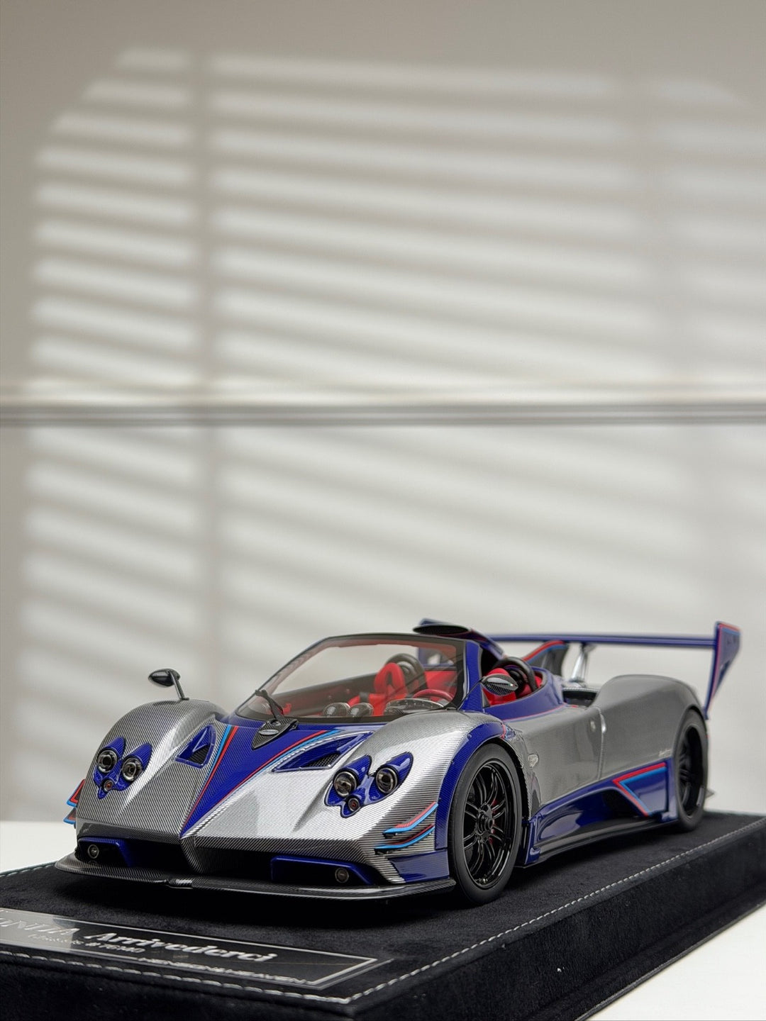 Pagani Zonda Arrivederci (Carbon Fiber) [Henson&Heaven] 1/18 scale