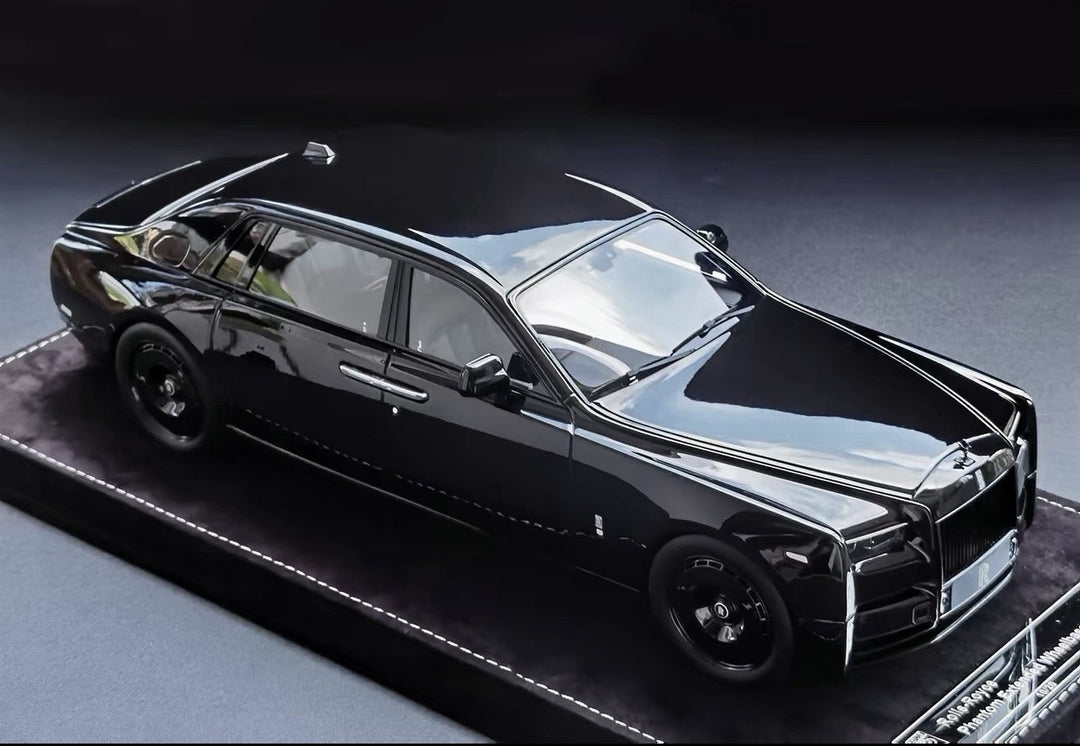 Rolls-Royce Phantom Long Wheelbase Series II (Black) [Henson&Heaven] 1/18 scale