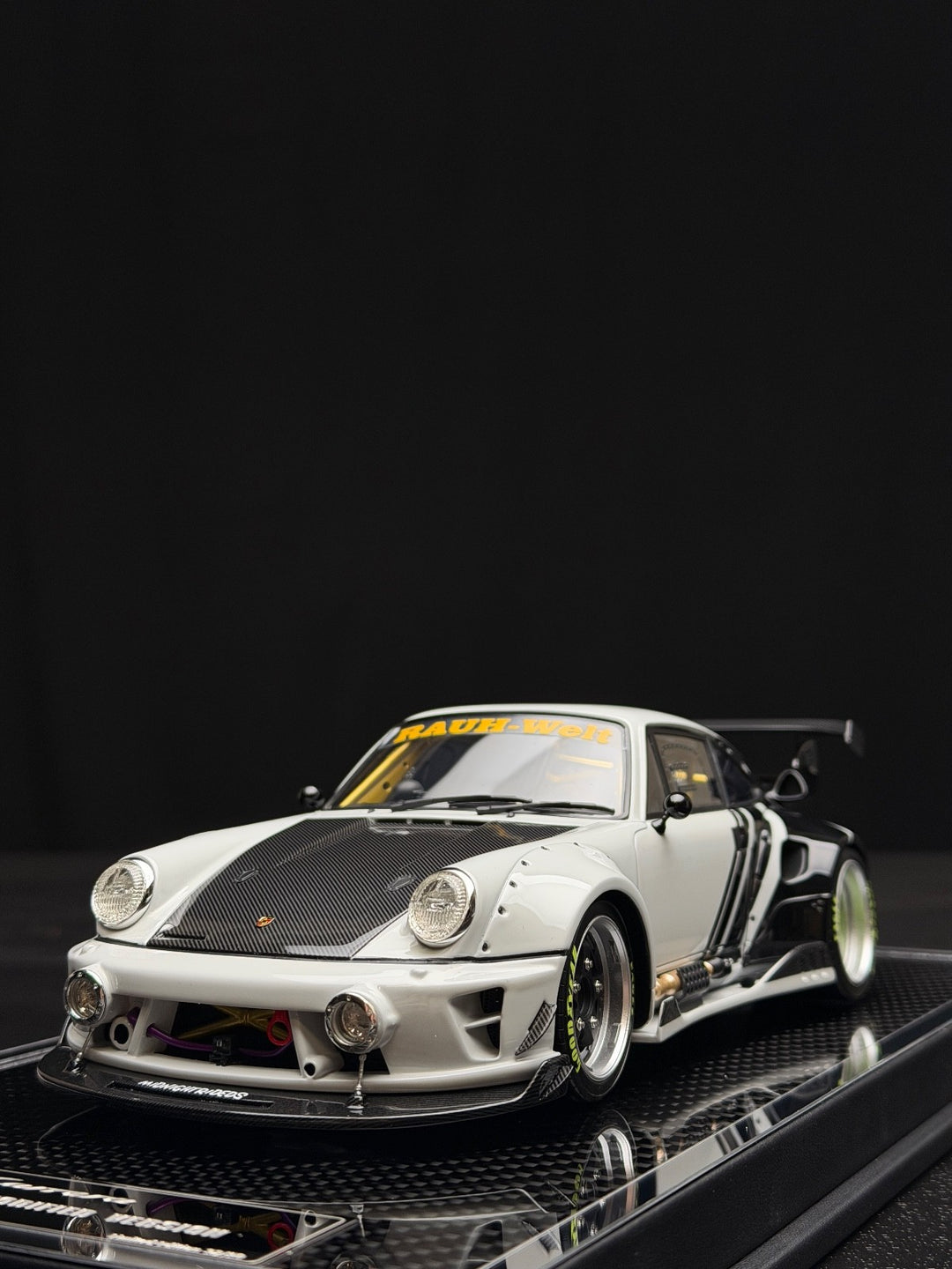 Porsche Carrera RWB 964 Modified Version (Gray) [MCM] 1/18 scale
