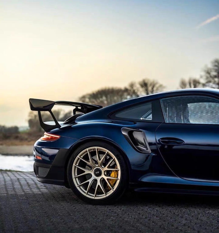 Porsche 911 GT2RS (Metallic Dark Blue) [Davis & Giovanni] 1:18 scale