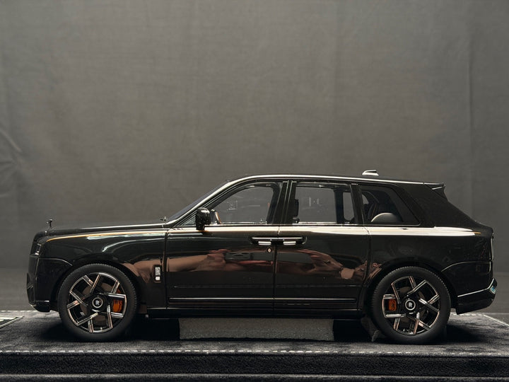 Rolls-Royce Cullinan Series II (Diamond Black) [H&H] 1/18 scale