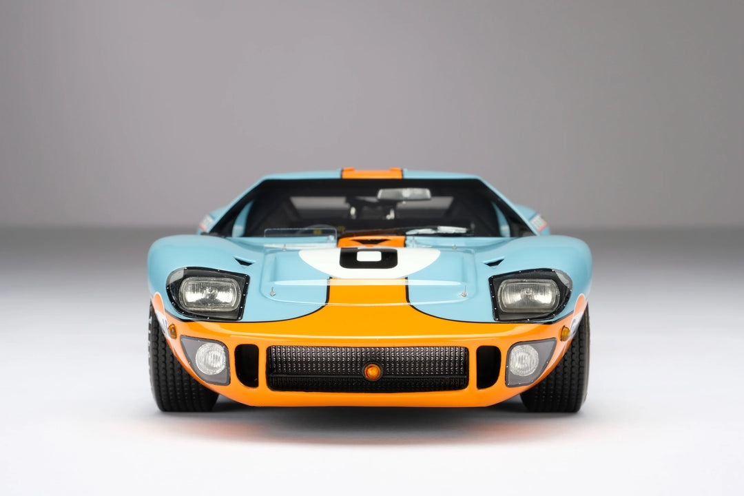 Ford GT40 (1969 Le Mans Winner) [Amalgam] 1:18 scale